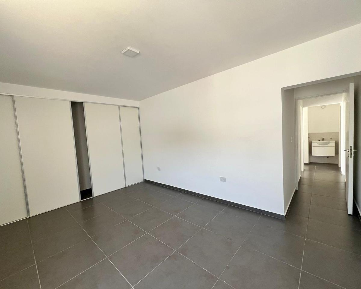 PH de 130 m2 con 3 dormitorios en venta en Cuesta Colorada Housing