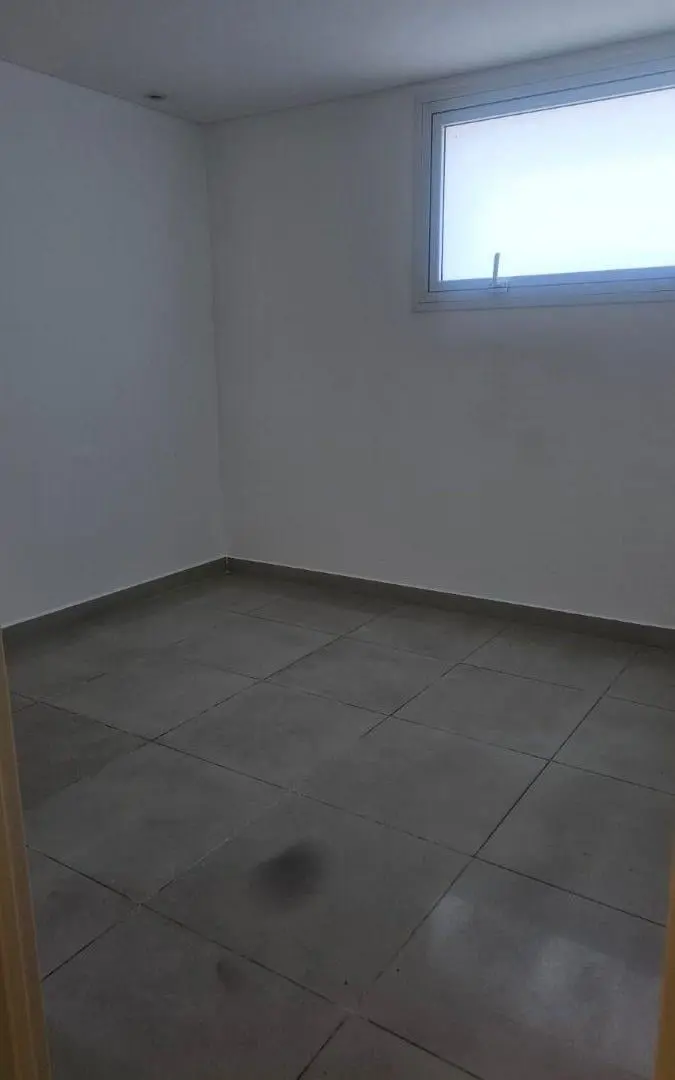 Alquiler de Oficina . Cerro de las Rosas . COMPLEJO VILLAGE 4