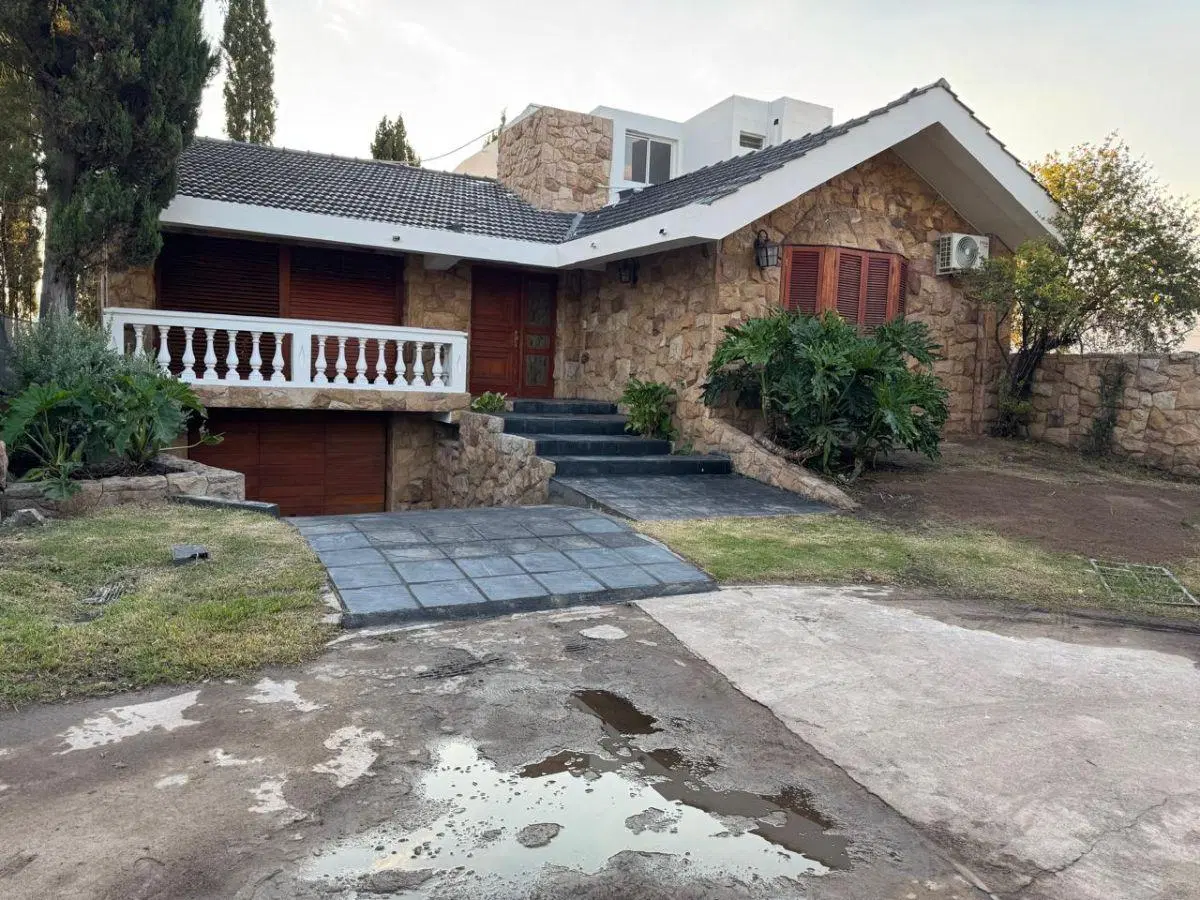 Casa en venta
Cerro de las Rosas — Calle Barranca Yaco 2026 3