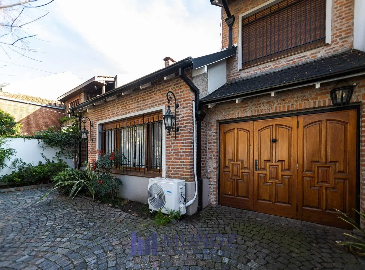 Venta Casa con Pileta y Jardín en Olivos, Vicente López 3