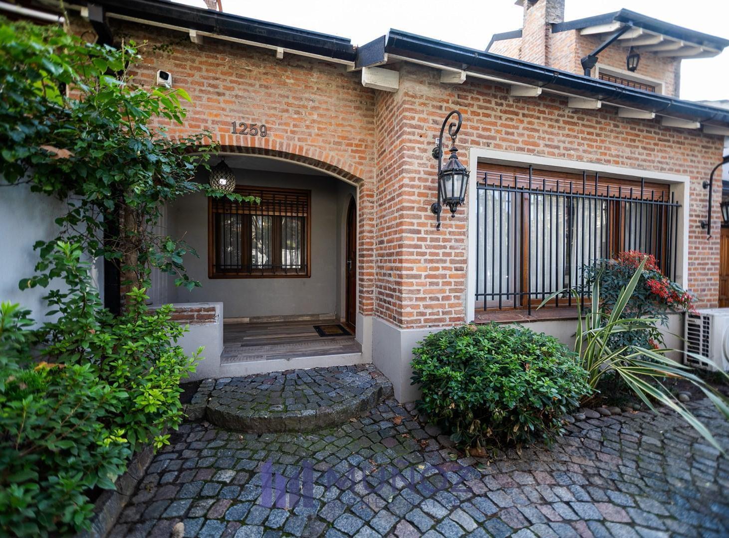 Venta Casa con Pileta y Jardín en Olivos, Vicente López