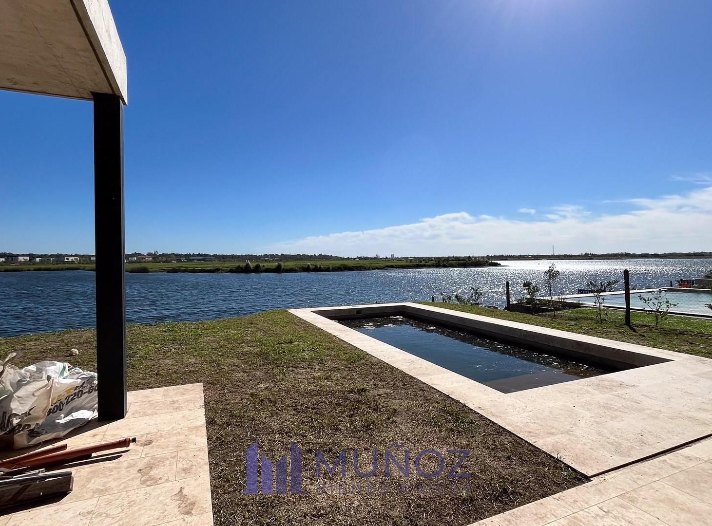 Foto de Casa con Pileta al Lago en Venta en Barrio Costas Puertos del Lago, imagen 4