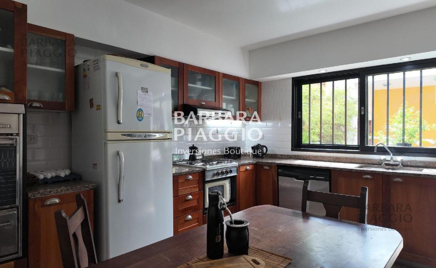 Foto de AMPLIA CASA EN GUADALUPE - Javier de la Rosa al 800, imagen 1