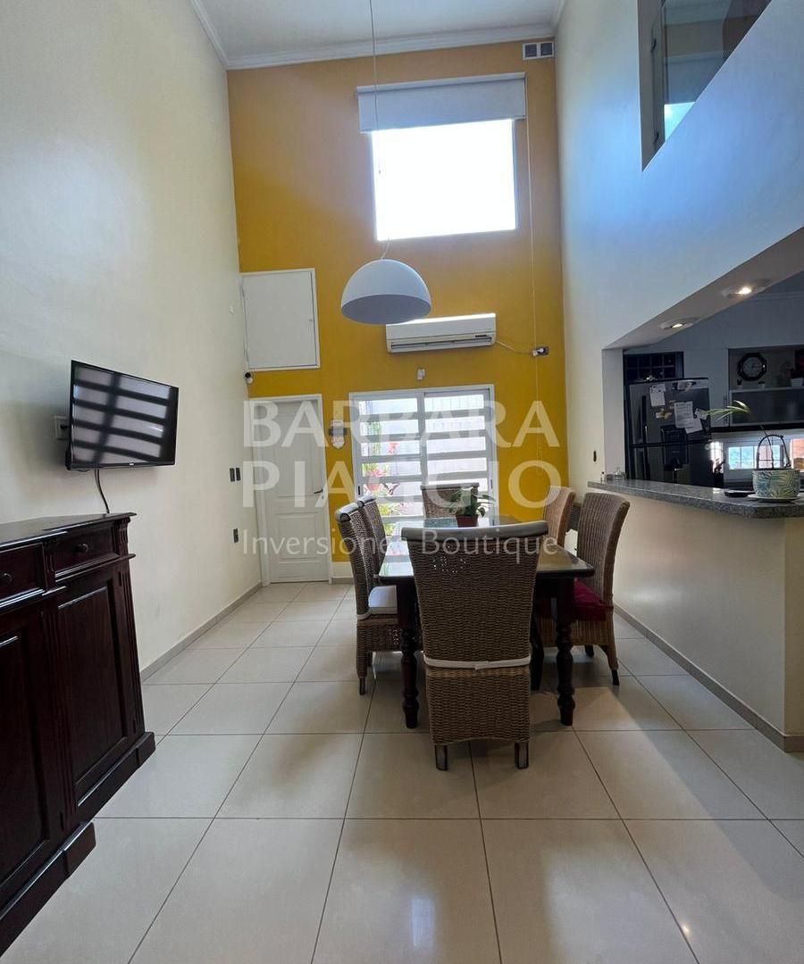 Foto de CASA DE CATEGORIA en Santo Tome - Lisandro de la Torre al 2500, imagen 4