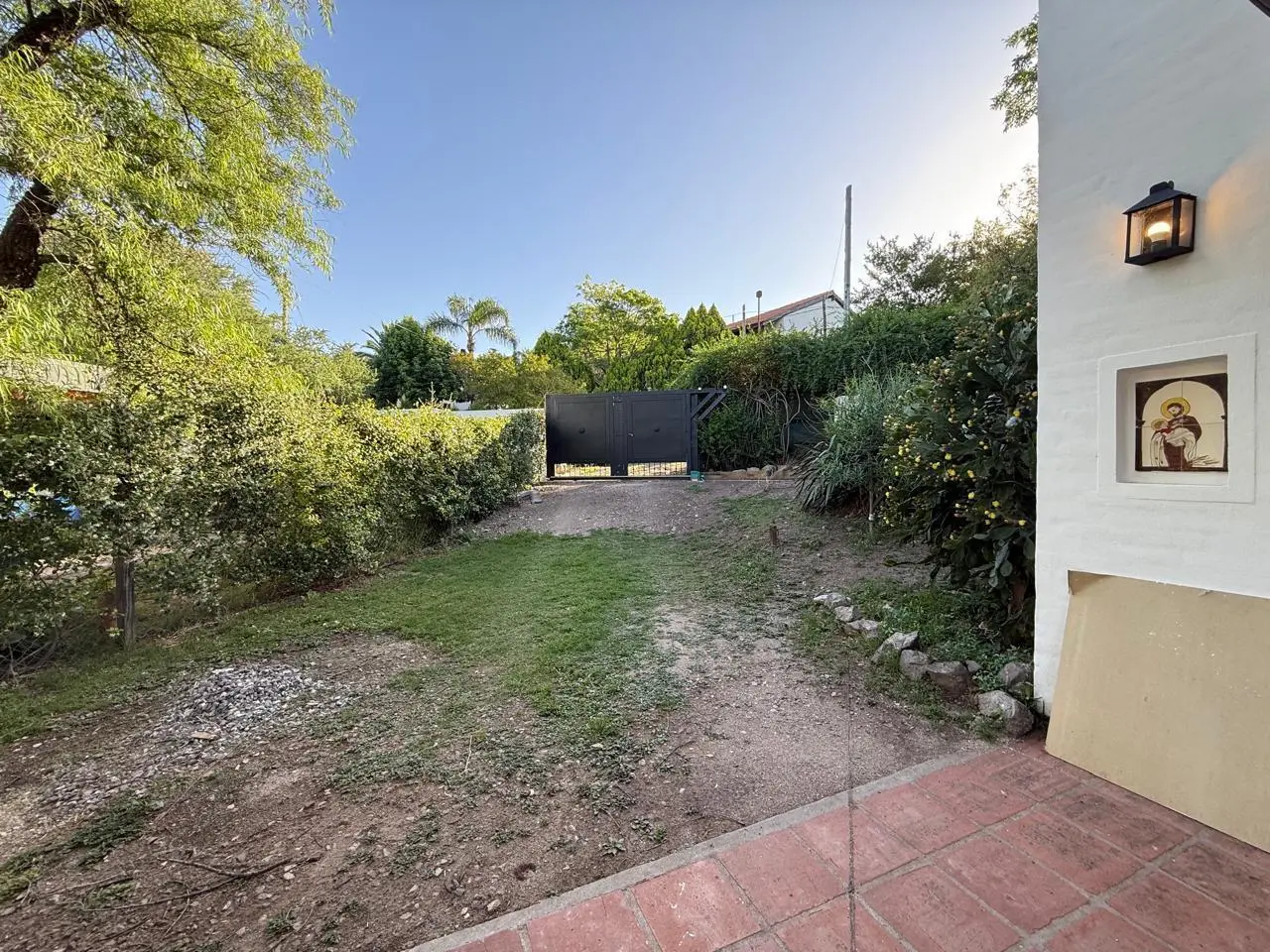 CASA 1 PLANTA 2 DORMITORIOS VILLA ALLENDE BARRIO SAN SALVADOR 3