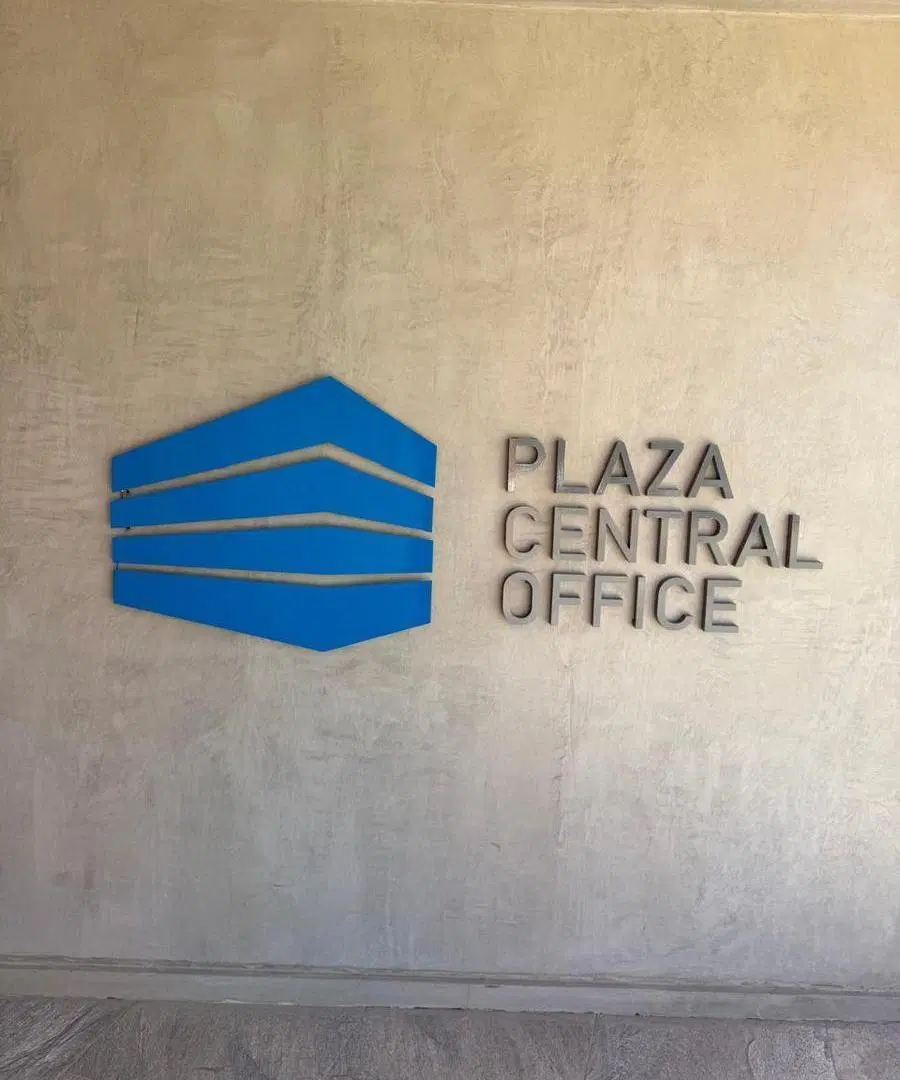 PEA PLAZA CENTRAL OFICCE OFICINA EN ALQUILER 2
