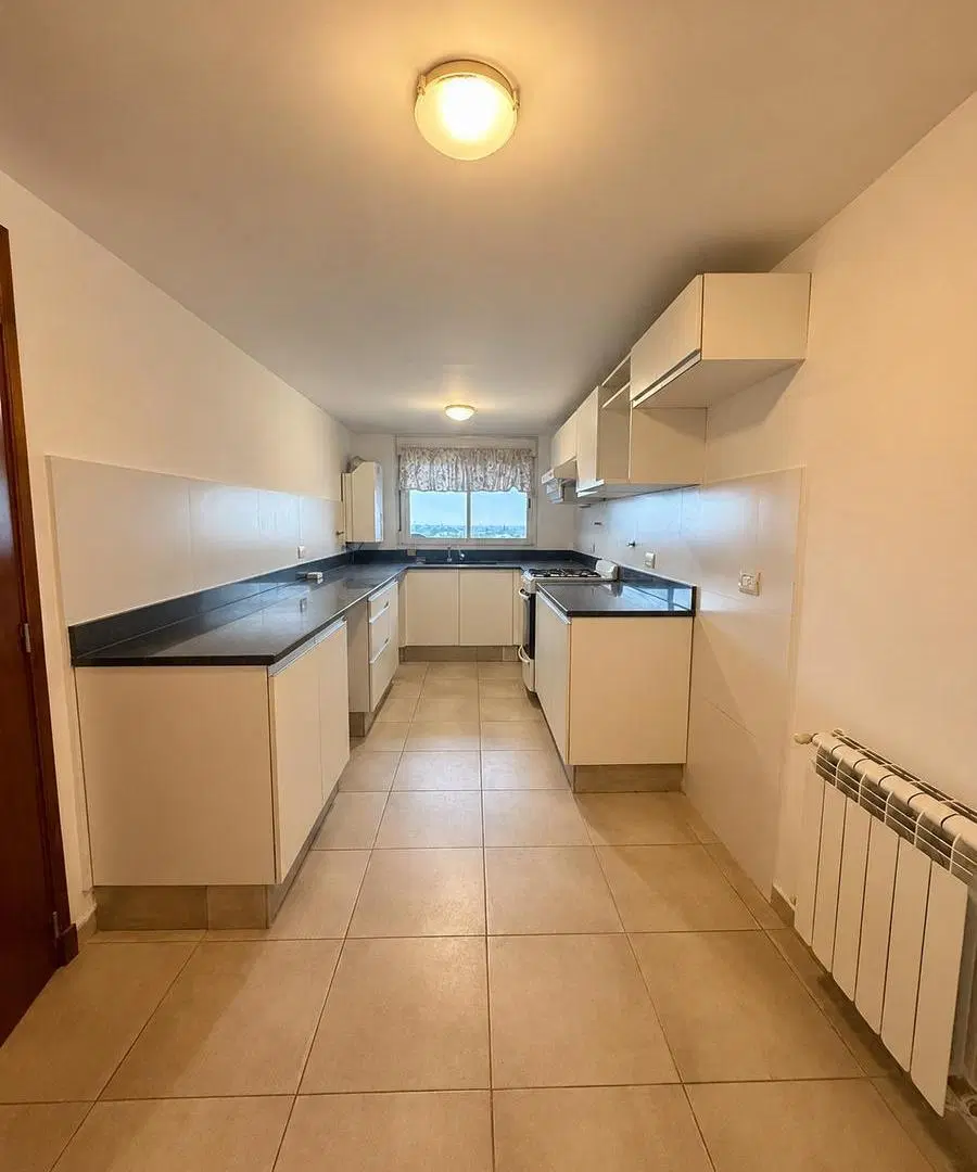 Se vende departamento en Milenica 4