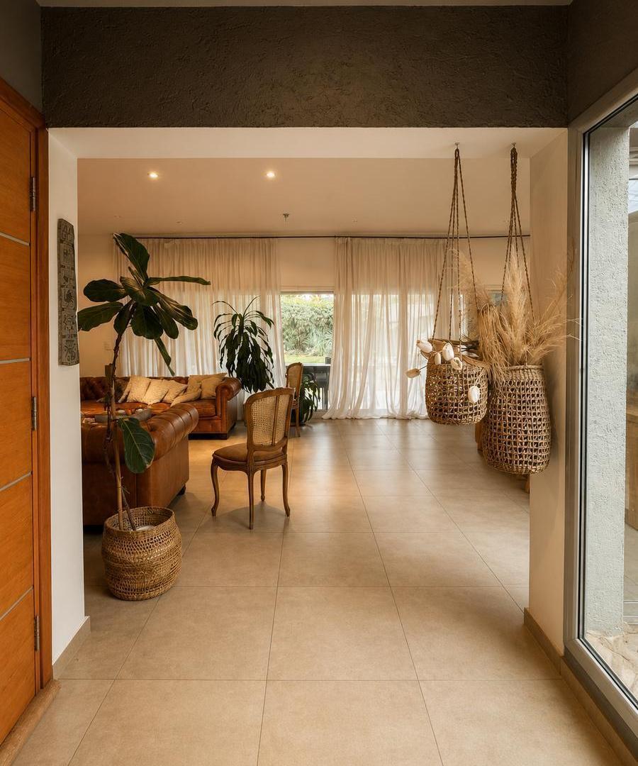 Foto de Se alquila casa en Villa Warcalde, imagen 1