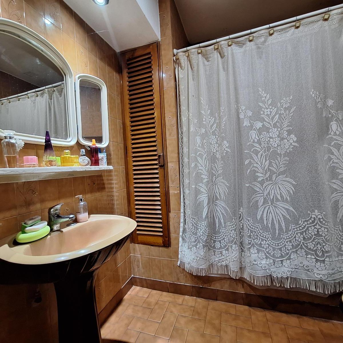 Casa en Venta en Berisso. Consultorios. Oficinas 3