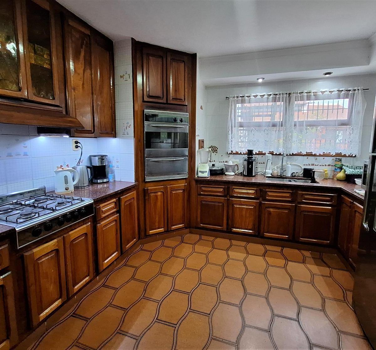 Casa en Venta en Berisso. Consultorios. Oficinas 2