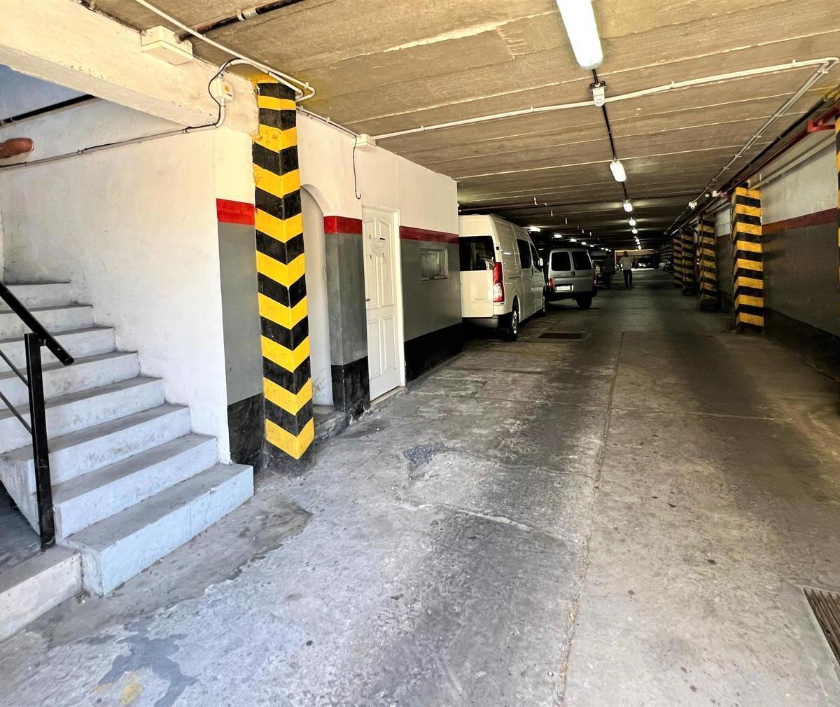 Galpón o Edificio de Cocheras. Lote Constructoras. La Plata 4
