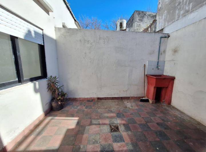 Departamento. PH con patio, en alquiler. La Plata 3