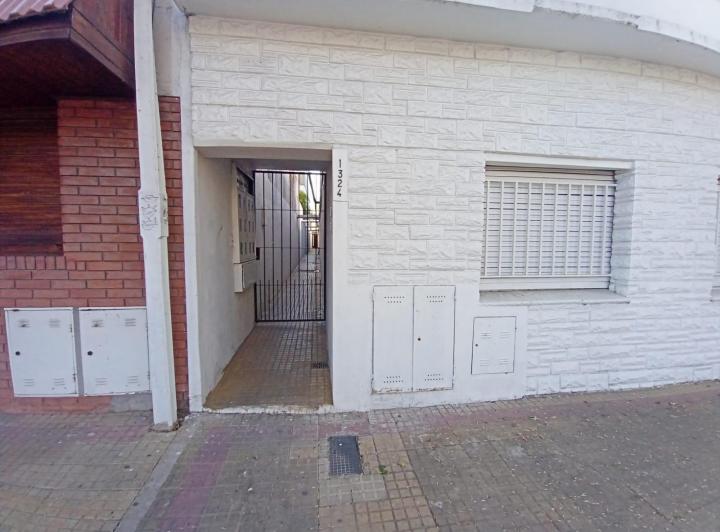 Departamento. PH con patio, en alquiler. La Plata 2