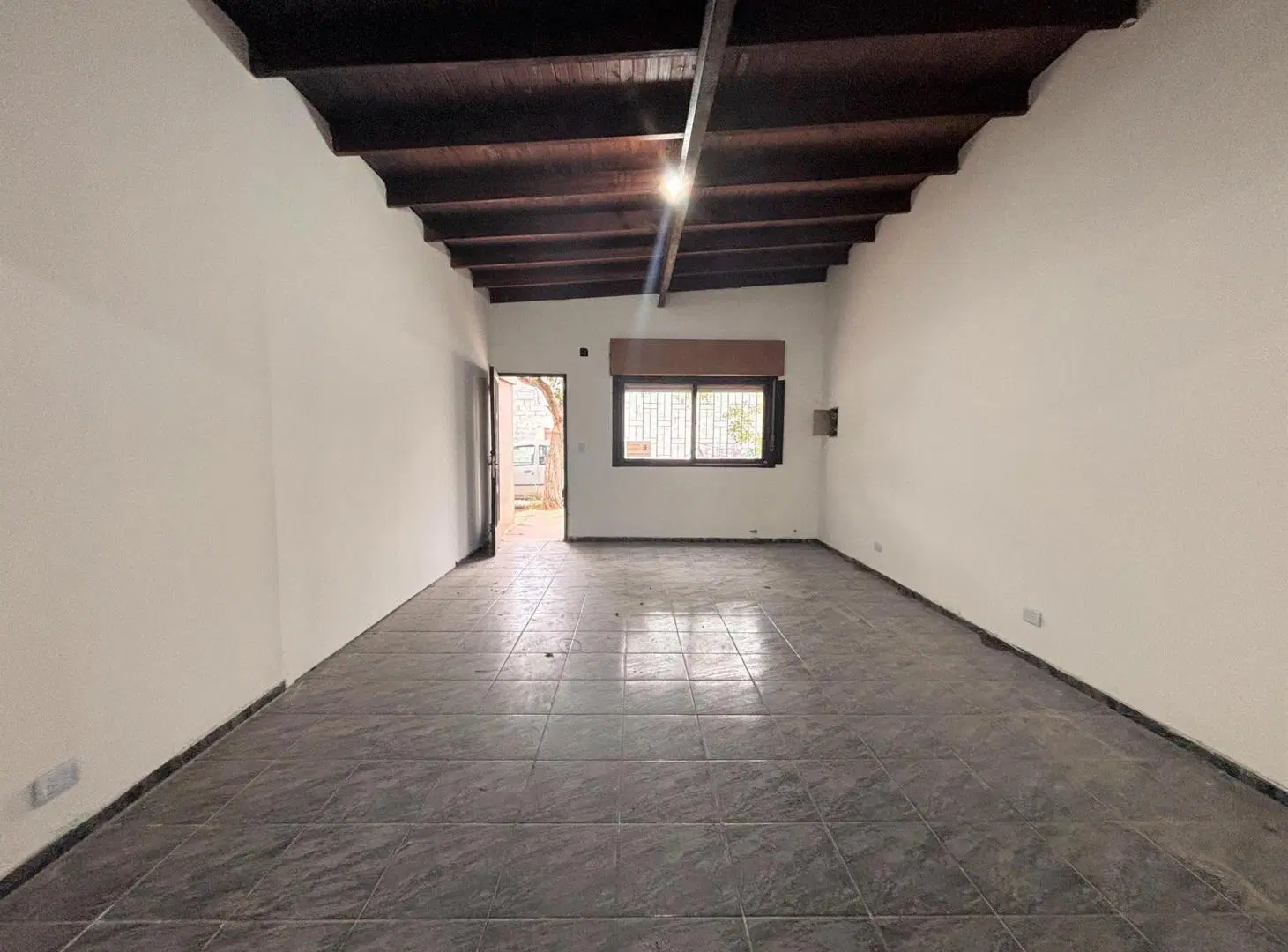 Casa en alquiler, de 3 dormitorios con patio en La Plata. 5