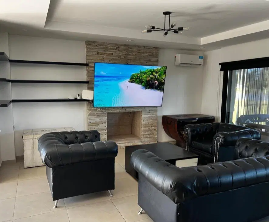 Casa de categoría, en venta. "Área 60" 4