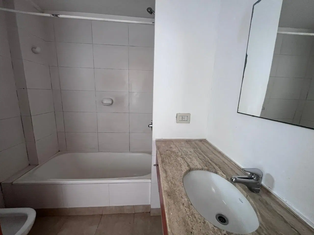 Departamento de 1 dormitorio en alquiler. La Plata 5