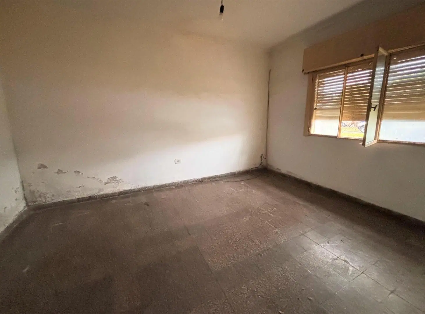 Casa a refaccionar. Lote propio. La Plata 3