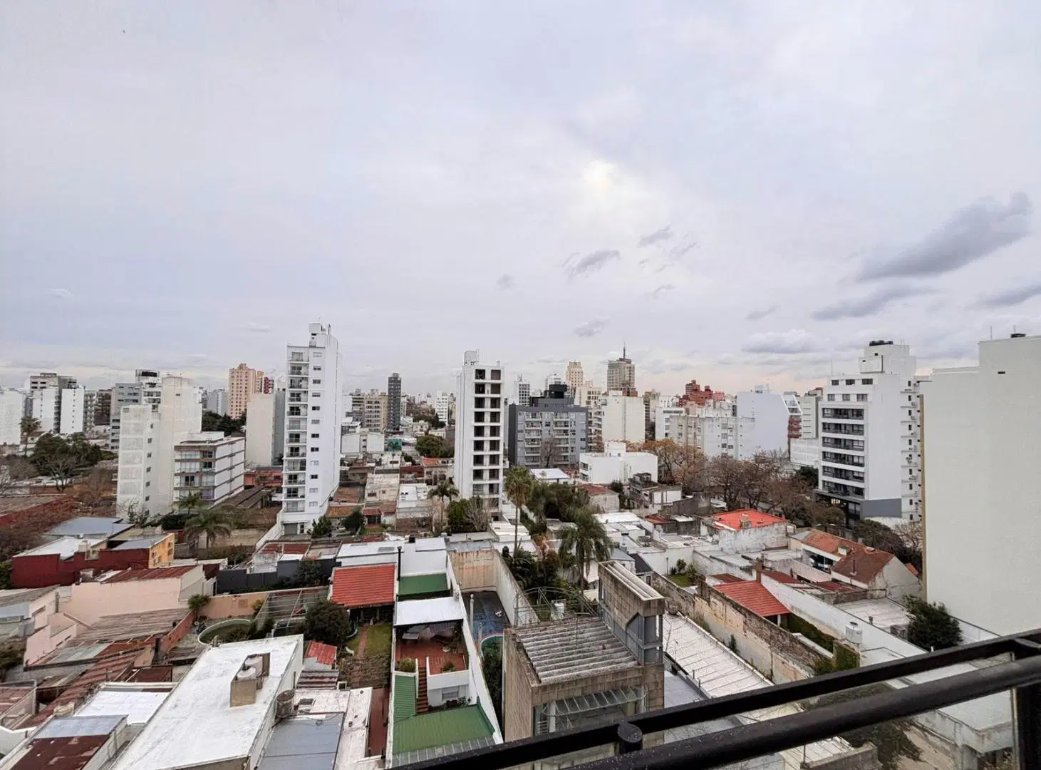 Departamento en alquiler de 1 dormitorio, con balcónterraza. La Plata 3