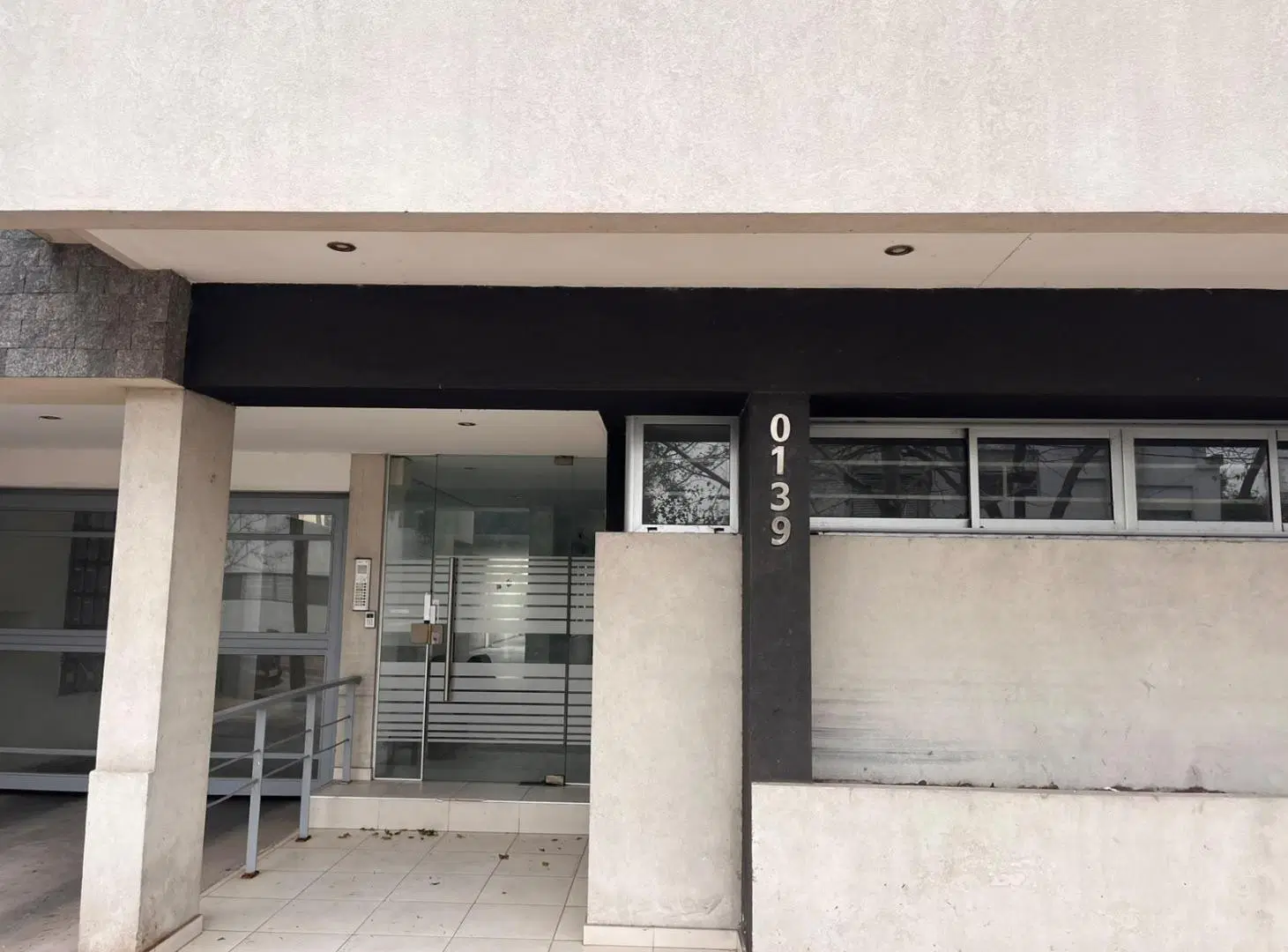 Departamento de 1 dorm. con cochera, en alquiler. La Plata 4