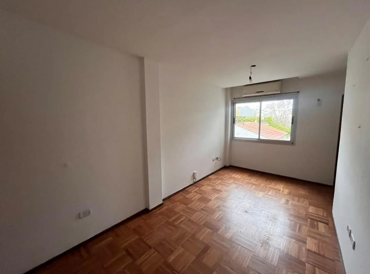 Departamento de 1 dorm. con cochera, en alquiler. La Plata 6