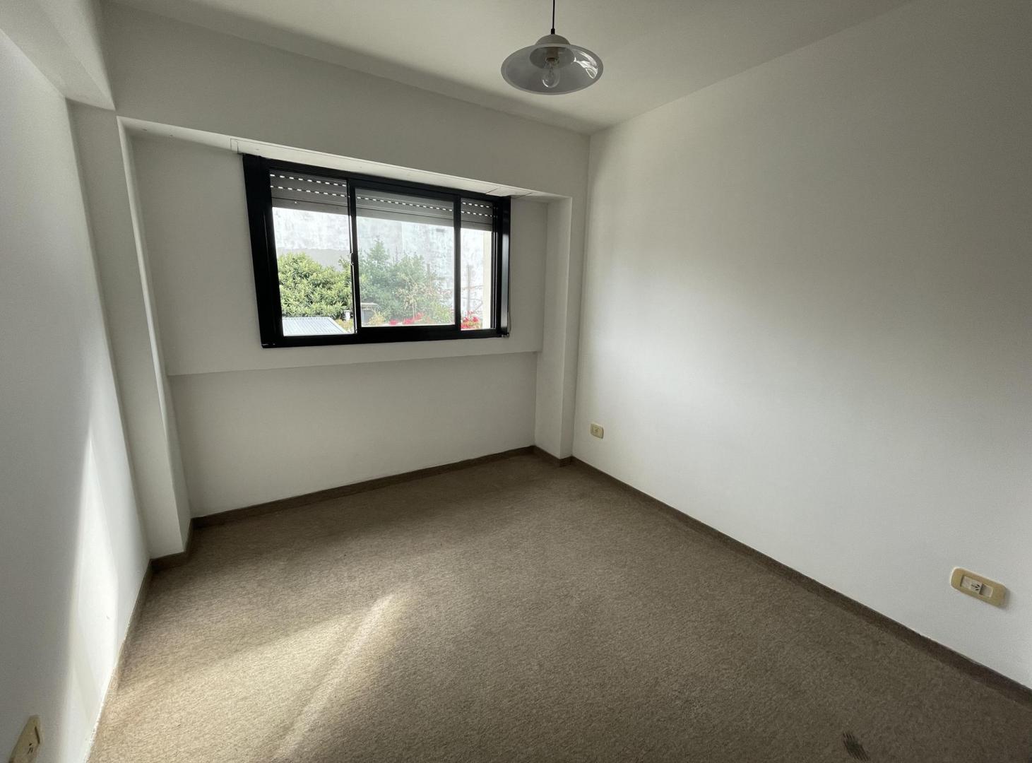 Foto de Departamento en venta, de 1 dormitorio. La Plata, imagen 2