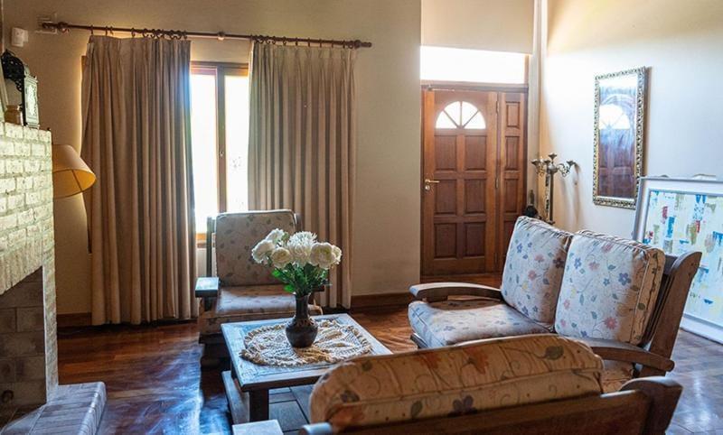 Foto de Casa de 3 dormitorios en venta, con piscina. Gonnet. La Plata, imagen 5