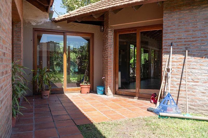 Foto de Casa de 3 dormitorios en venta, con piscina. Gonnet. La Plata, imagen 4