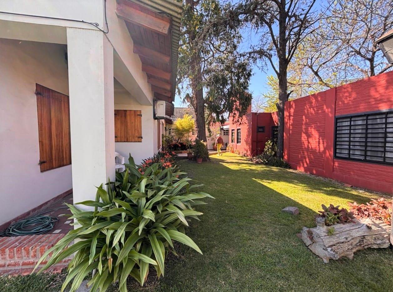 Foto de Casa con 3 dormitorios. Piscina. Parque. Tolosa, La Plata, imagen 3