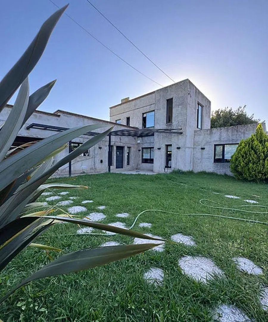 Hermosa propiedad, en Carmen de Areco. 4