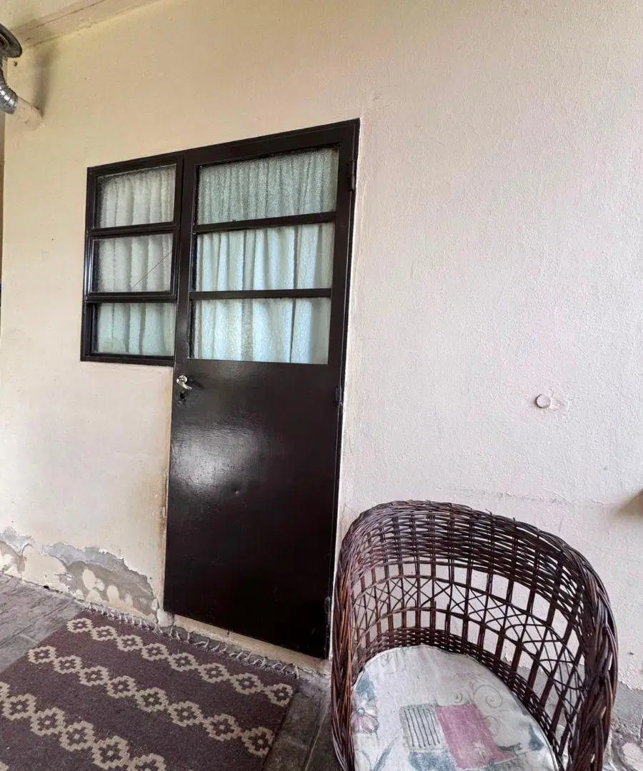 Casa Quinta en Tres Sargentos - frente a la Estación 1
