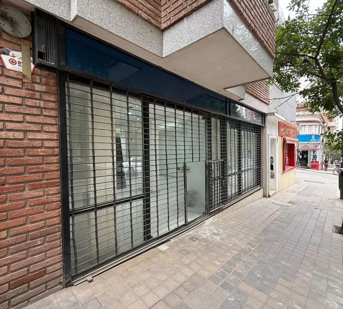 45 metros propios excelente vidriera 2