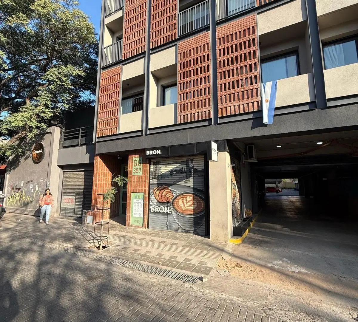 Local a la venta en Güemes importante renta en dólares 4