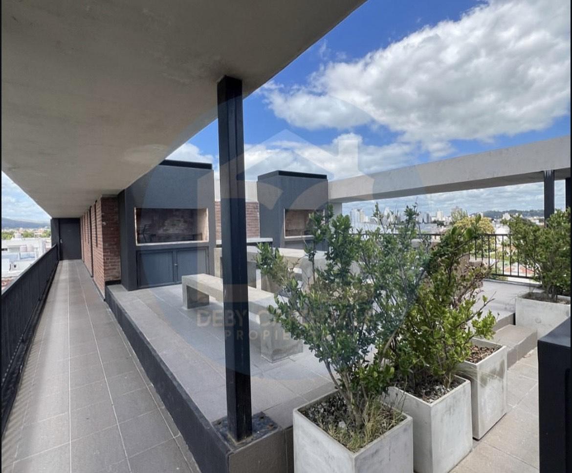 Triplex Soñado a La Venta! Moderno con Detalles de Categoría Ubicado en Roca y Montevideo, Tandil. 1