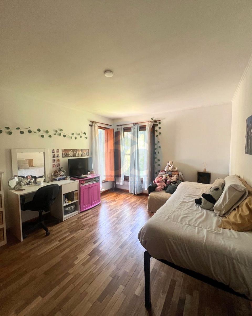 Hermosa Casa a La Venta Zona La Elena Calle Perdiz 2600, Tandil. 1