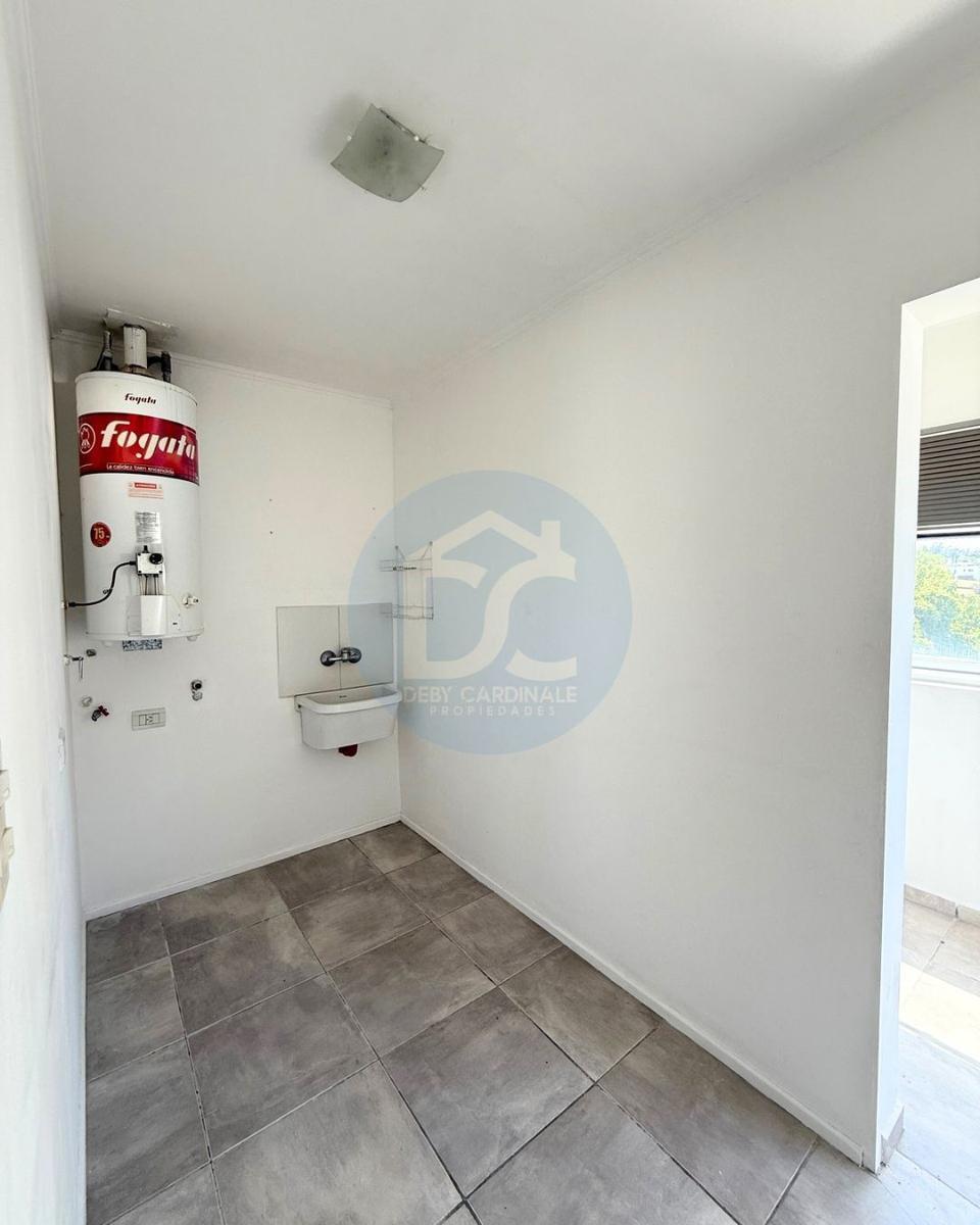 Departamento de 2 Dorm. Sobre Calle Suipacha 200, Tandil! 4