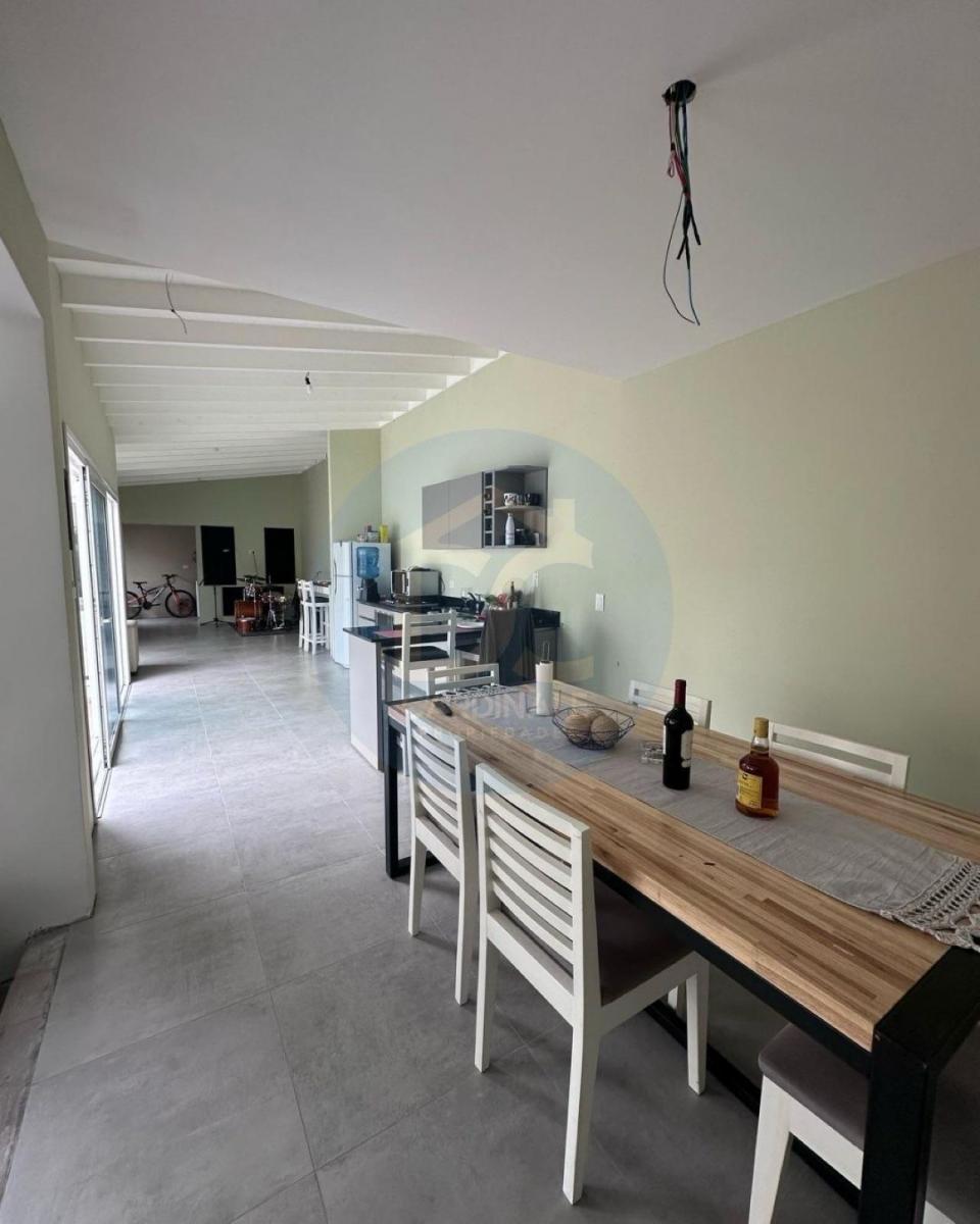 Casa de 2 Dorm. en Calle 25 de Mayo N° 1300, Tandil 3