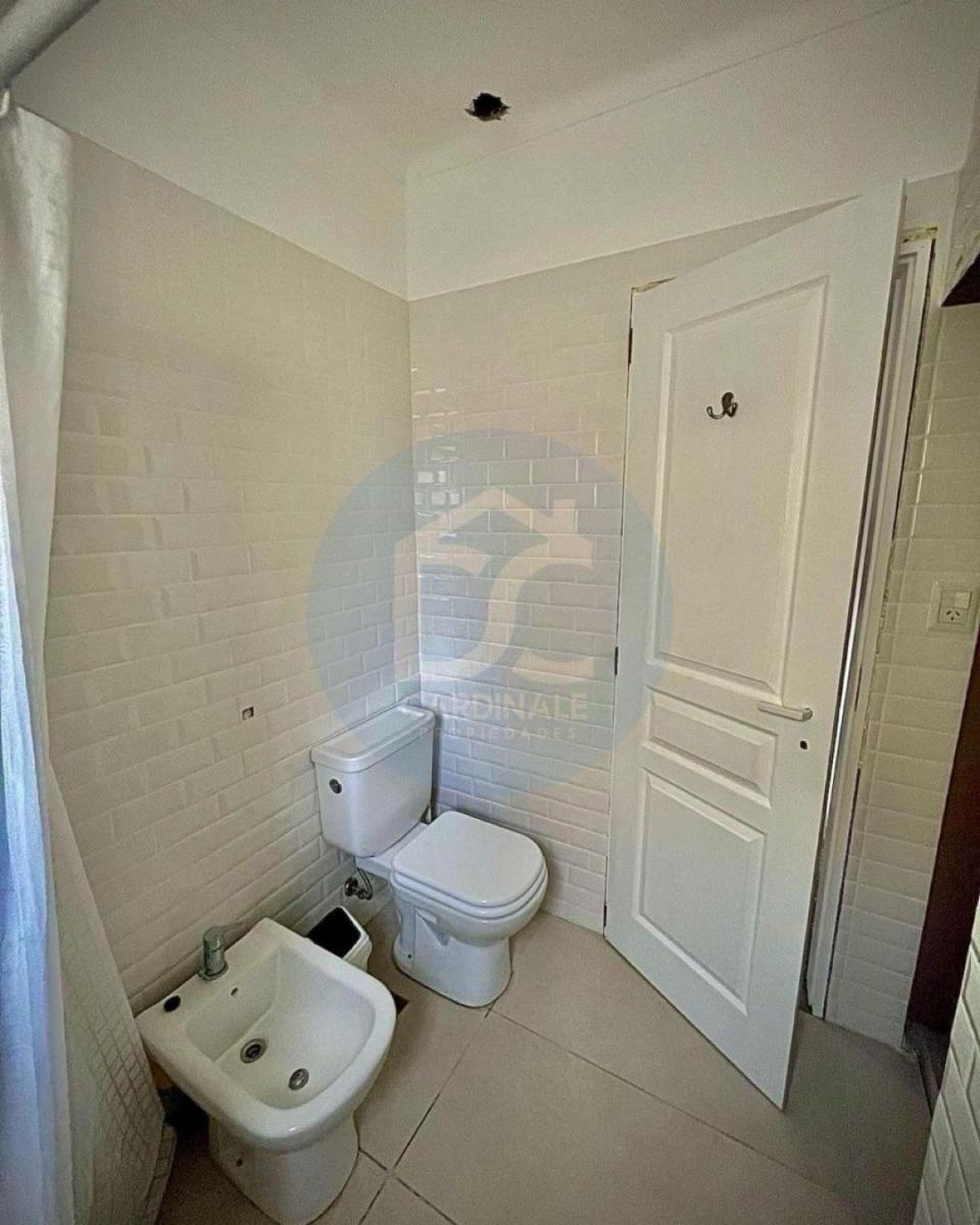 Casa de 2 Dorm. en Calle 25 de Mayo N° 1300, Tandil 2