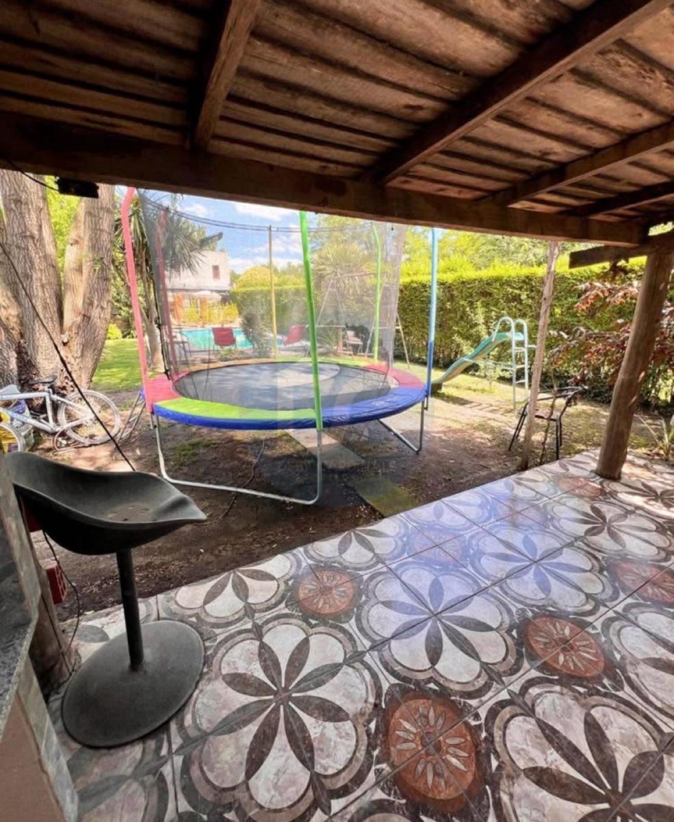 Casa de 2 Dorm. Sobre Calle Ameghino N° 2000, Tandil 3