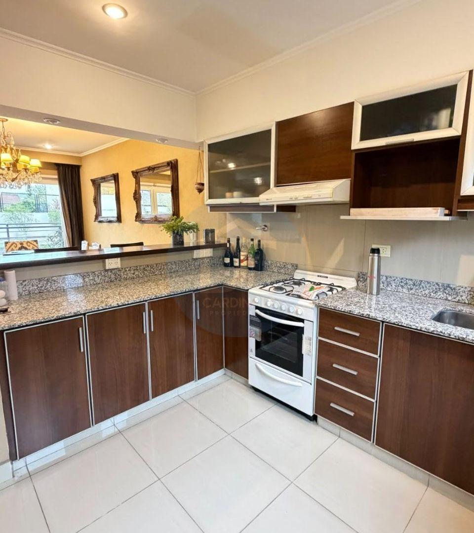 Foto de HERMOSO DÚPLEX A LA VENTA DE 146 m² – UBICADO EN CALLE PAYRO 900., imagen 4