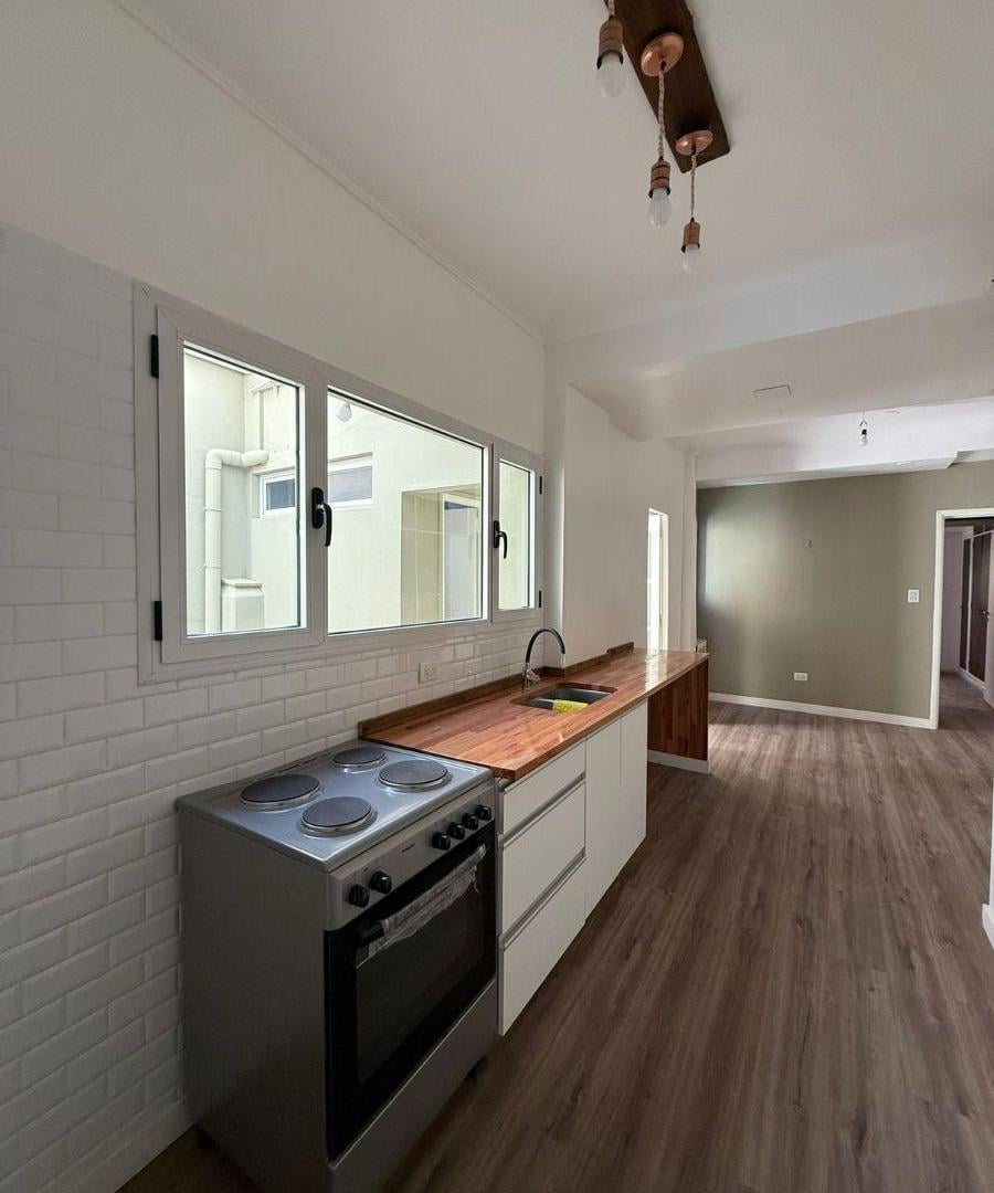 Foto de Excelente departamento en alquiler ubicado en calle Sarmiento al 500, imagen 3