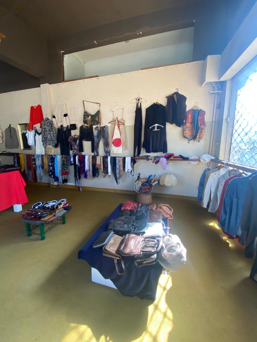 Foto de Imponente casa en esquina con gran y hermoso local en muy buena, imagen 4