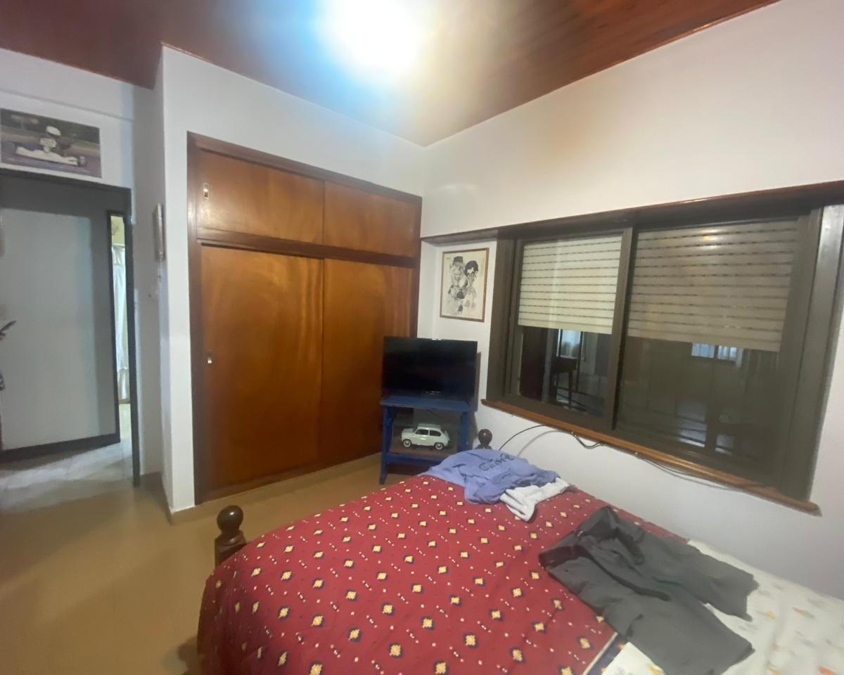 Hermosa y sólida casa en venta - dos familia - muy buen estado