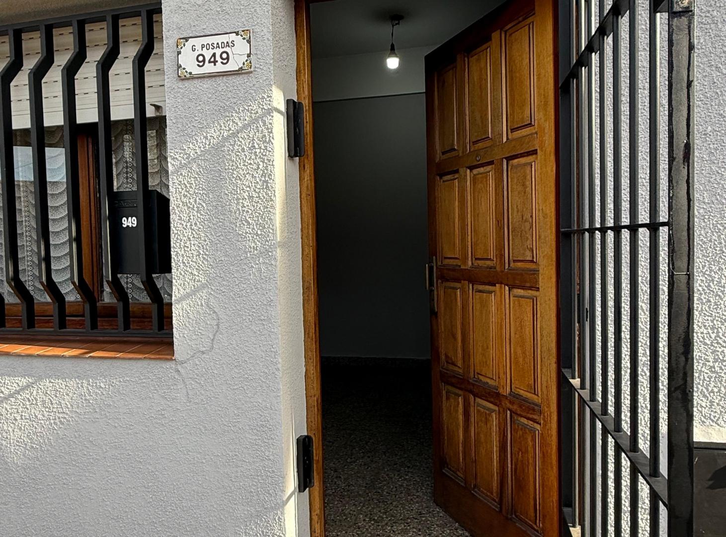 Foto de LOTE 400m2 CON 2 DEPTOS INDEPENDIENTES+GRAN GALPÓN BECCAR, imagen 2