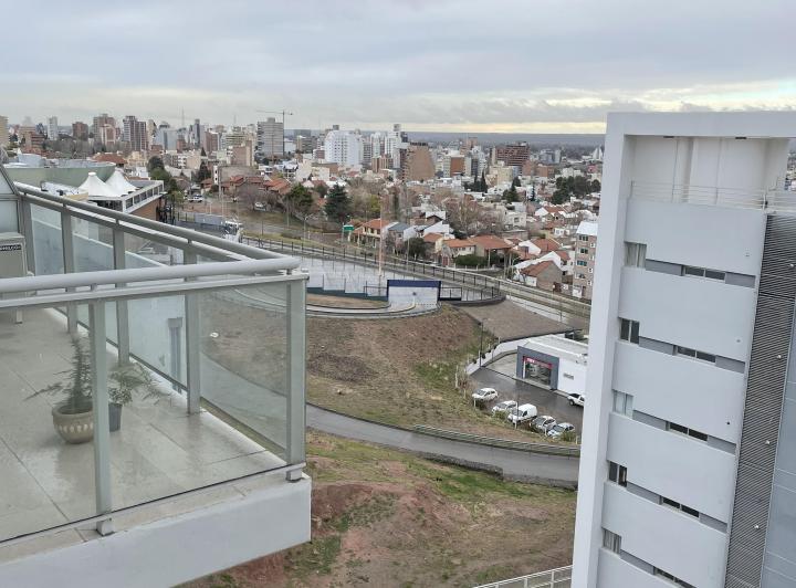 DOS DORMITORIOS CON VISTA PANORAMICA Y COCHERA 5