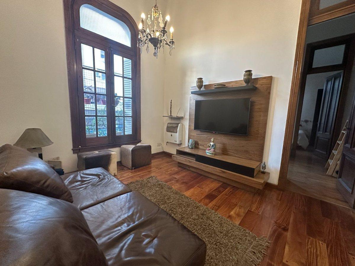 Venta PH 5 Ambientes Centro de Avellaneda. 2