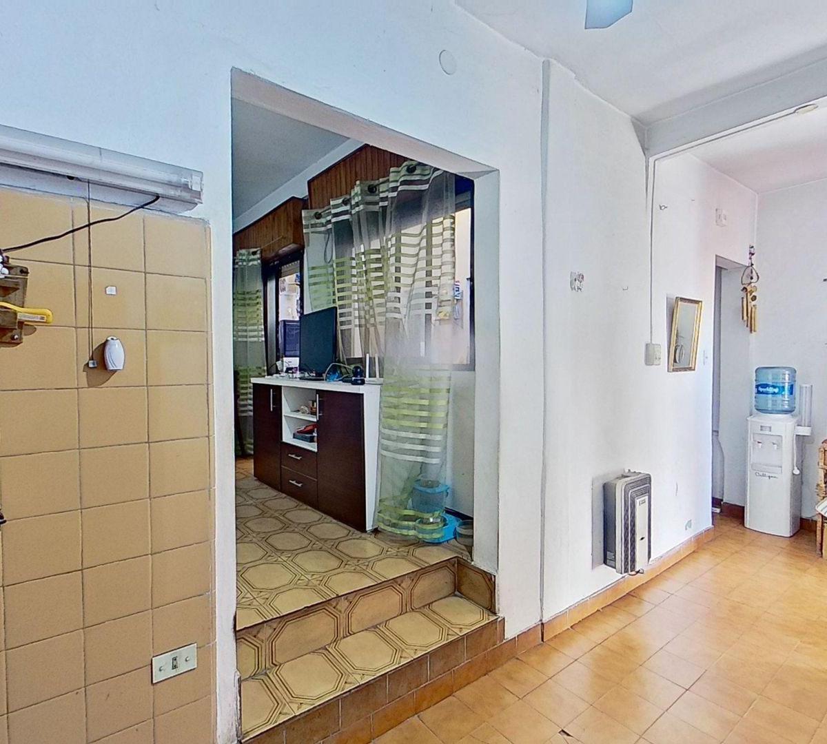 Venta Casa 5 Ambientes Tipo Duplex Mas Local 4
