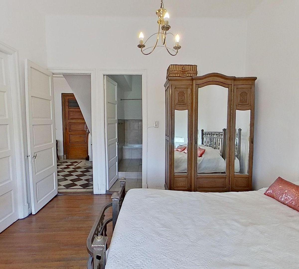 Venta Dpto 4 Amb. con Patio. Avellaneda Centro 5