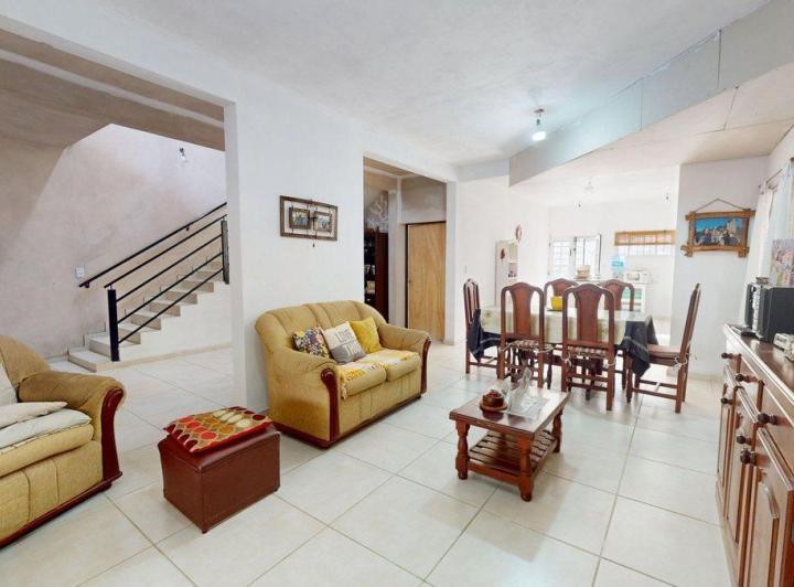 VENTA CASA 5 AMBIENTES BERAZATEGUI CENTRO 2