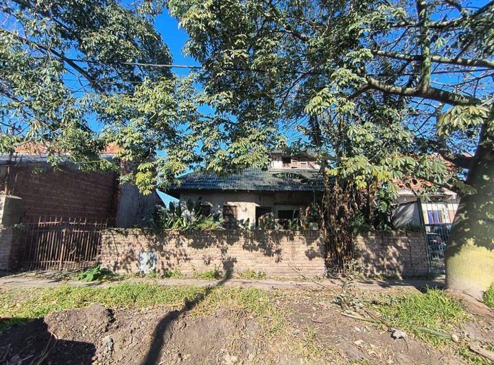 VENTA CASA 4 AMB FLORENCIO VARELA. A REFACCIONAR 4
