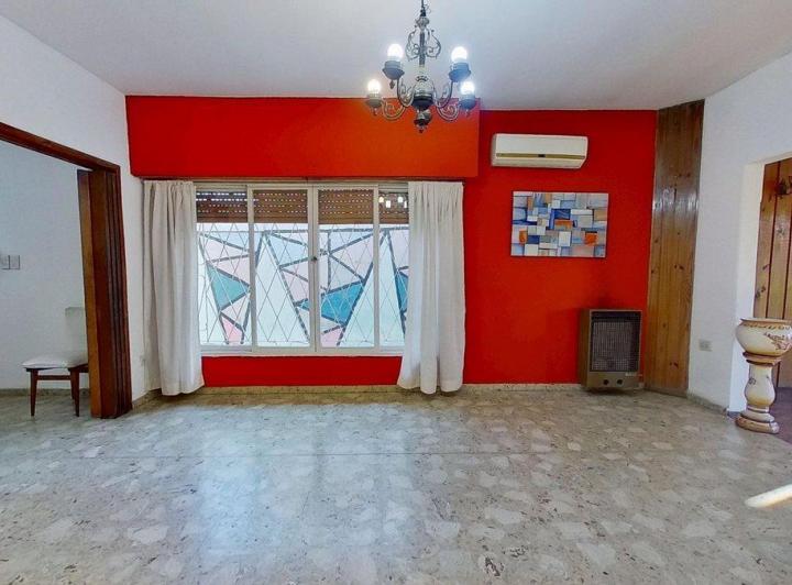 VENTA CASA 4 AMB CRUCE VARELA CON PARQUE Y COCHERA 5
